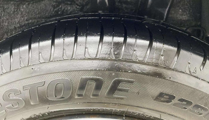 2015 Hyundai Xcent S 1.2, CNG, Manual, 64,215 km, Left Rear Tyre Tread