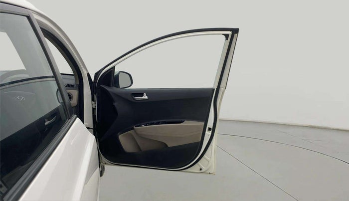 2015 Hyundai Xcent S 1.2, CNG, Manual, 64,215 km, RHS Front Door