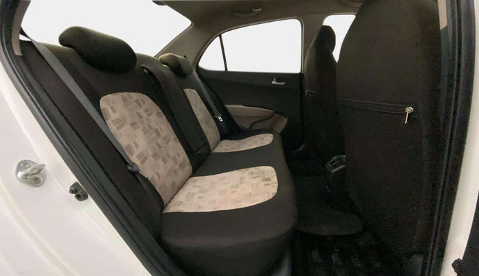 2015 Hyundai Xcent S 1.2, CNG, Manual, 64,215 km, Right Side Rear Door Cabin