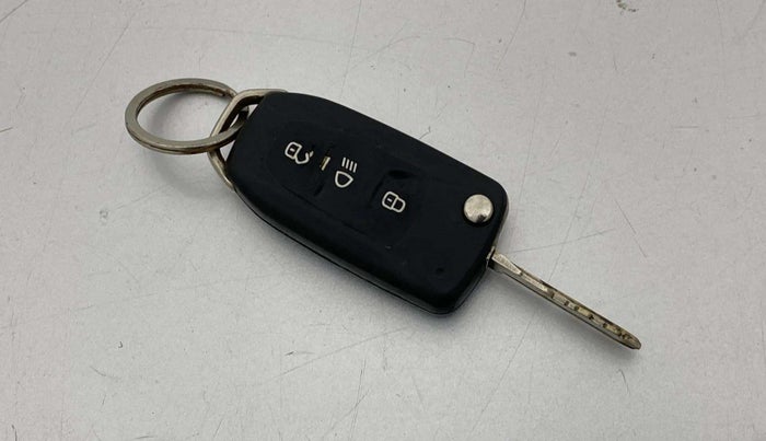 2016 Tata Tiago XT PETROL, Petrol, Manual, 49,771 km, Key Close Up