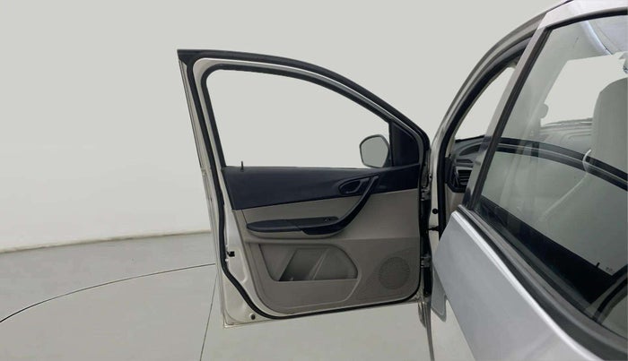 2016 Tata Tiago XT PETROL, Petrol, Manual, 49,771 km, LHS Front Door