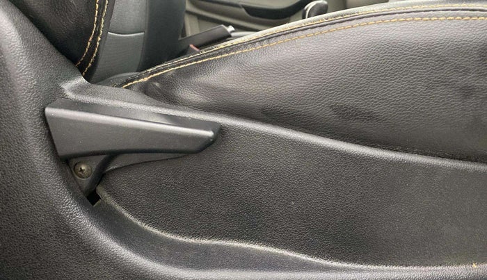 2016 Tata Tiago XT PETROL, Petrol, Manual, 49,771 km, Driver Side Adjustment Panel