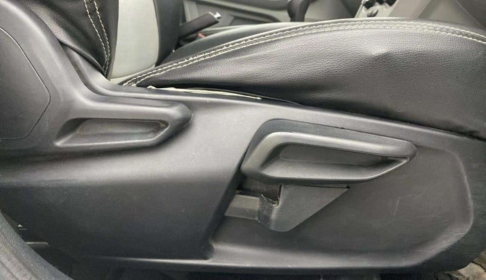2022 Tata Tiago XT CNG, CNG, Manual, 49,257 km, Driver Side Adjustment Panel