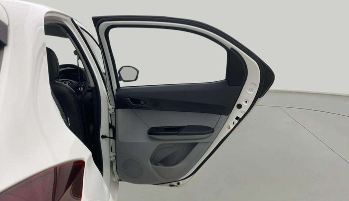 2022 Tata Tiago XT CNG, CNG, Manual, 49,257 km, RHS Rear Door