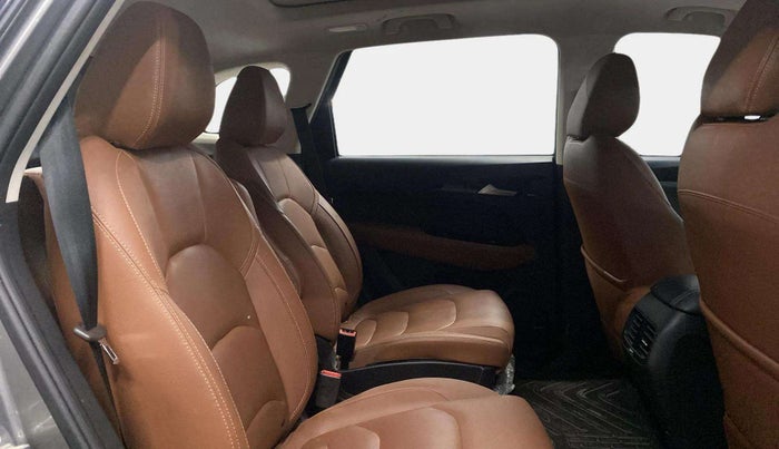 2020 MG HECTOR PLUS SHARP 1.5 PETROL TURBO DCT 6-STR, Petrol, Automatic, 32,709 km, Right Side Rear Door Cabin