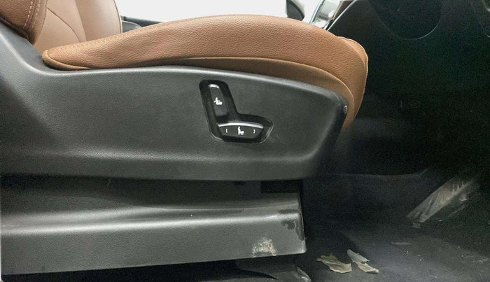2020 MG HECTOR PLUS SHARP 1.5 PETROL TURBO DCT 6-STR, Petrol, Automatic, 32,709 km, Driver Side Adjustment Panel