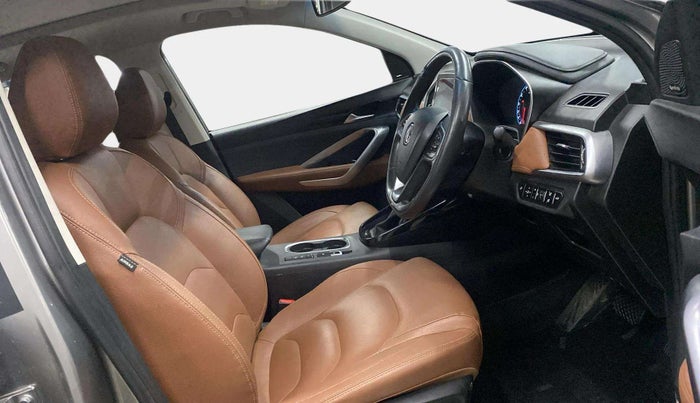 2020 MG HECTOR PLUS SHARP 1.5 PETROL TURBO DCT 6-STR, Petrol, Automatic, 32,709 km, Right Side Front Door Cabin