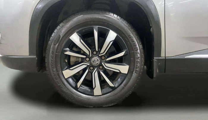 2020 MG HECTOR PLUS SHARP 1.5 PETROL TURBO DCT 6-STR, Petrol, Automatic, 32,709 km, Left Front Wheel