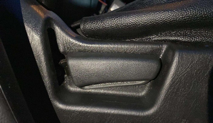 2022 Maruti Alto LXI O, Petrol, Manual, 26,716 km, Driver Side Adjustment Panel