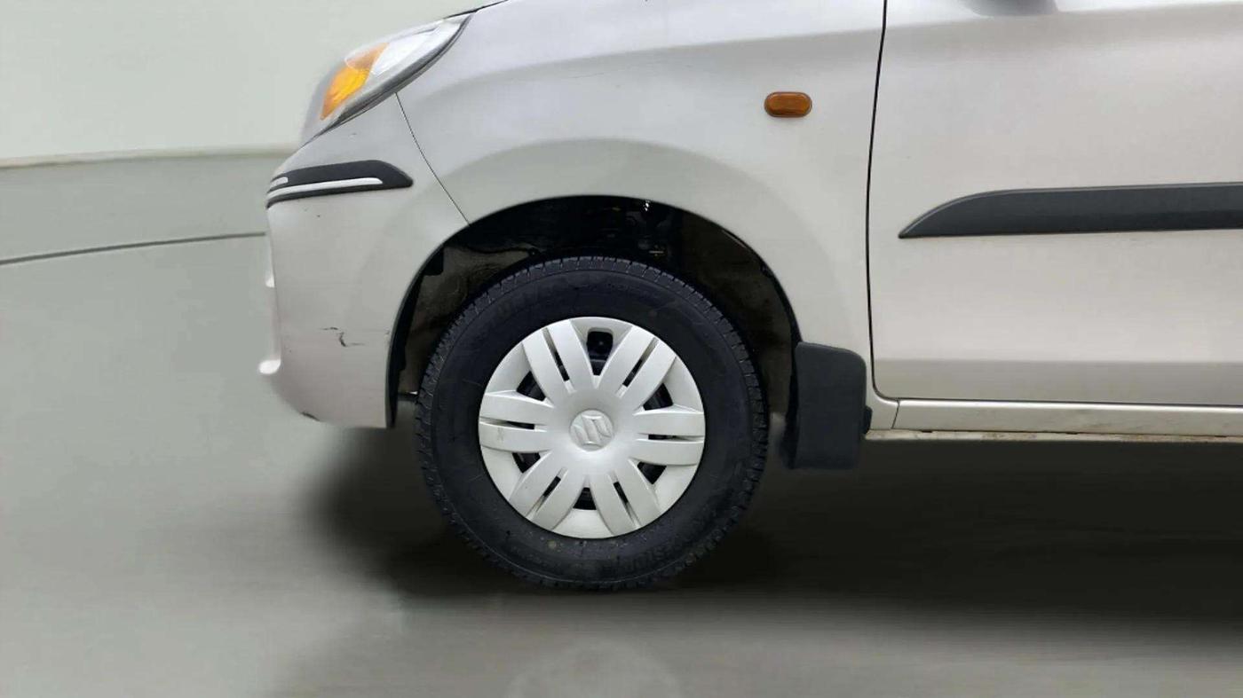 2021 Maruti Alto VXI, Petrol, Manual, 67,702 km, Left Front Wheel