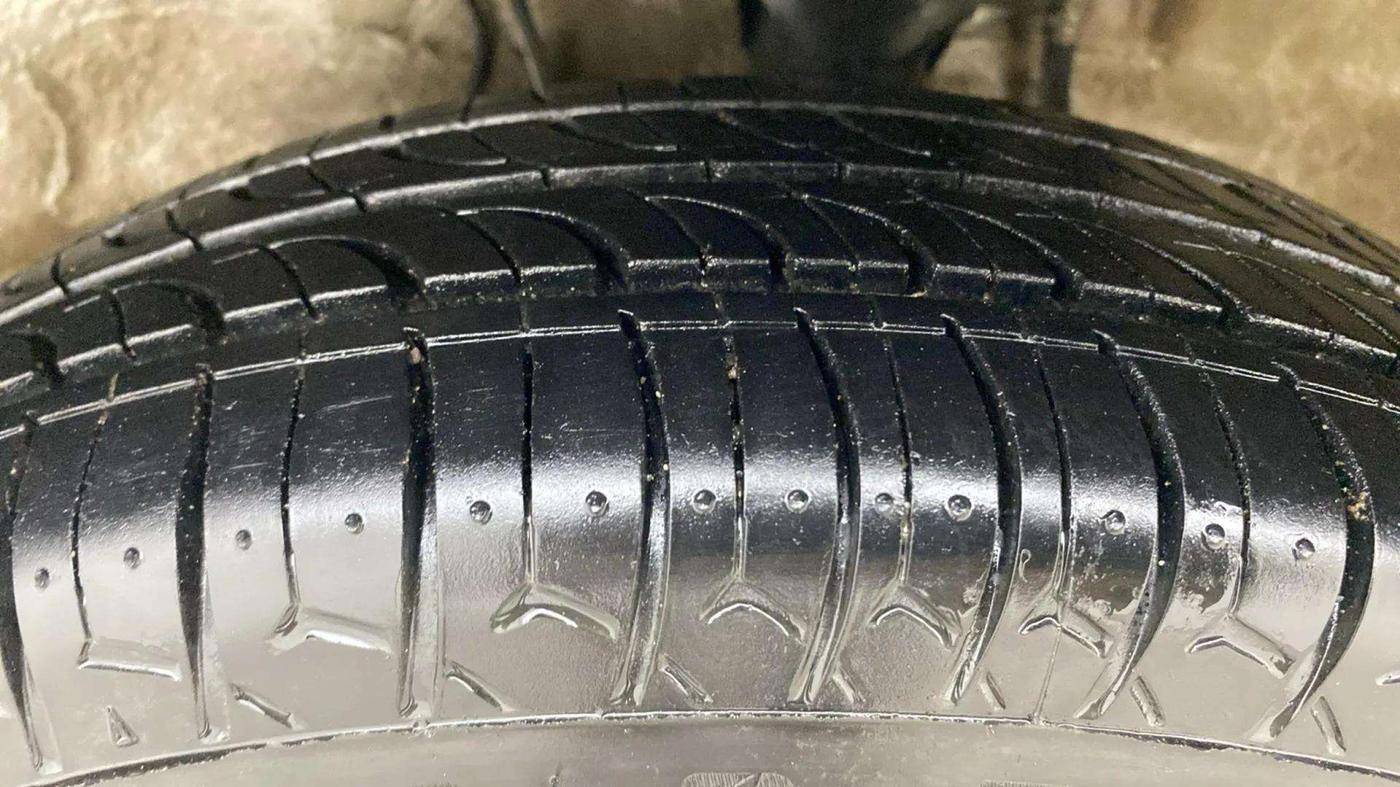 2021 Maruti Alto VXI, Petrol, Manual, 67,702 km, Left Front Tyre Tread