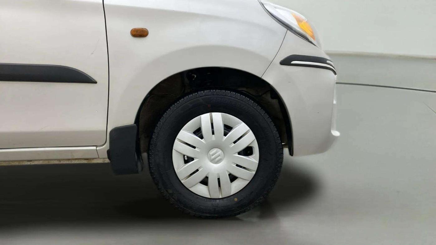 2021 Maruti Alto VXI, Petrol, Manual, 67,702 km, Right Front Wheel