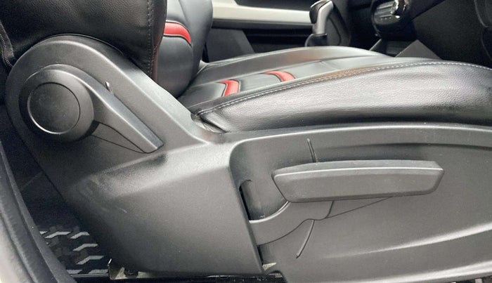 2023 Tata PUNCH CREATIVE  MT, Petrol, Manual, 15,057 km, Driver Side Adjustment Panel