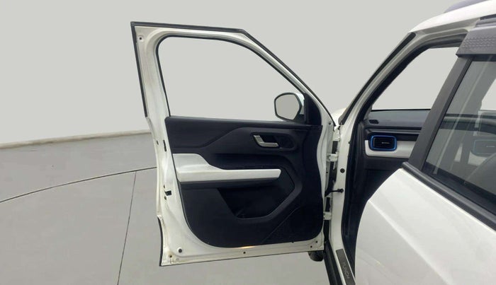 2023 Tata PUNCH CREATIVE  MT, Petrol, Manual, 15,057 km, LHS Front Door