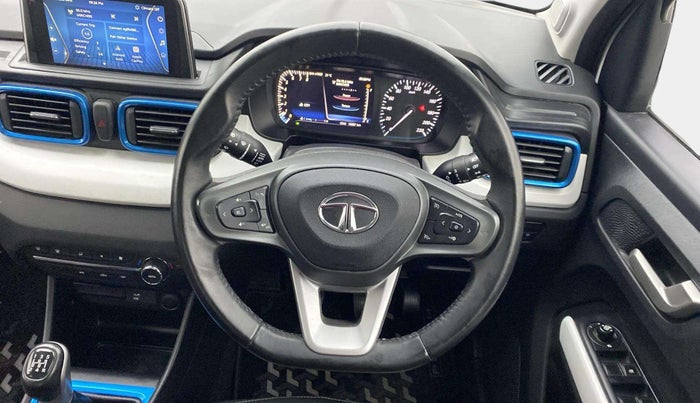 2023 Tata PUNCH CREATIVE  MT, Petrol, Manual, 15,057 km, Steering Wheel Close Up