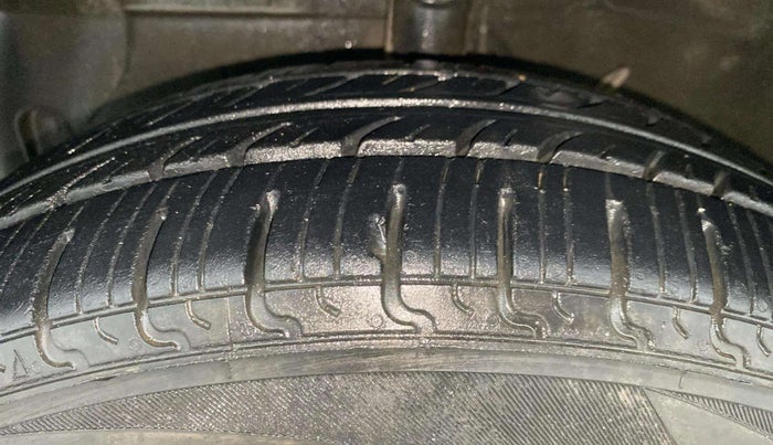 2021 Hyundai GRAND I10 NIOS SPORTZ 1.2 KAPPA VTVT CNG, CNG, Manual, 74,114 km, Left Front Tyre Tread