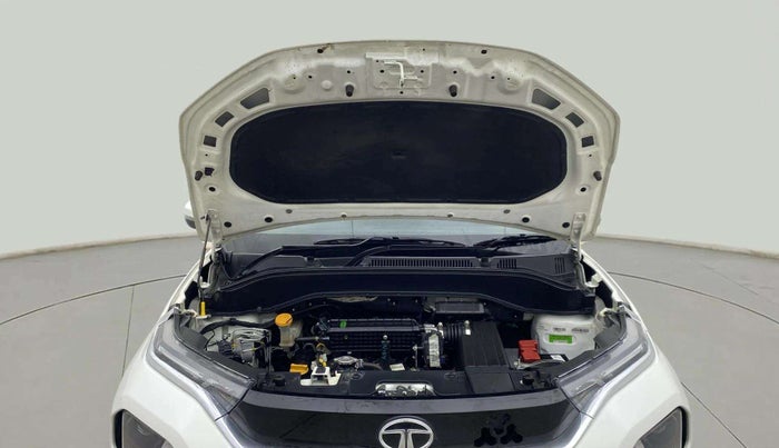 2023 Tata PUNCH ACCOMPLISHED DAZZLE PACK AMT, Petrol, Automatic, 10,517 km, Open Bonet