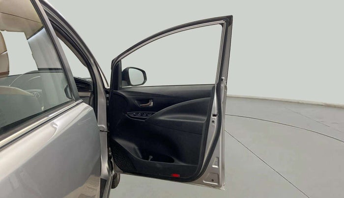 2018 Toyota Innova Crysta 2.4 GX 7 STR, Diesel, Manual, 85,159 km, RHS Front Door