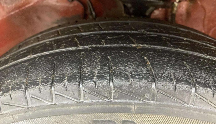 2020 Maruti Alto VXI PLUS, Petrol, Manual, 35,200 km, Left Front Tyre Tread