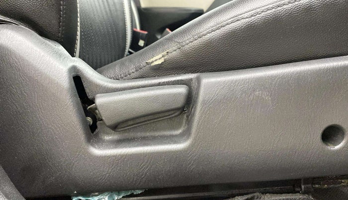 2020 Maruti Alto VXI PLUS, Petrol, Manual, 35,200 km, Driver Side Adjustment Panel