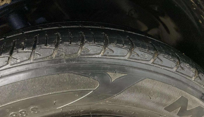 2018 Maruti Baleno DELTA PETROL 1.2, Petrol, Manual, 42,611 km, Right Front Tyre Tread