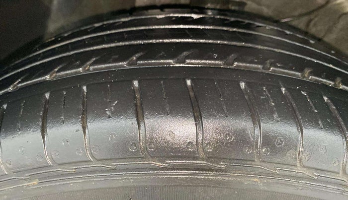2022 KIA SONET HTE 1.2, Petrol, Manual, 17,293 km, Left Front Tyre Tread