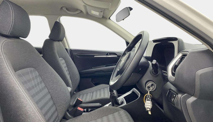 2022 KIA SONET HTE 1.2, Petrol, Manual, 17,293 km, Right Side Front Door Cabin