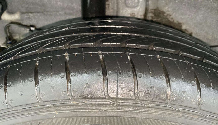2022 KIA SONET HTE 1.2, Petrol, Manual, 17,293 km, Right Rear Tyre Tread