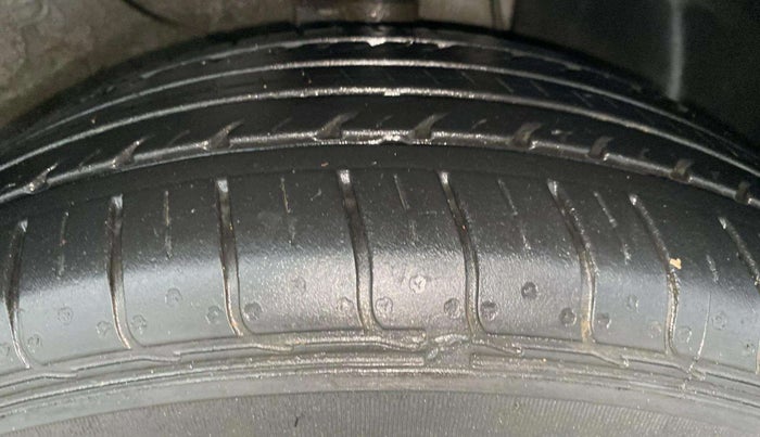 2022 KIA SONET HTE 1.2, Petrol, Manual, 17,293 km, Right Front Tyre Tread