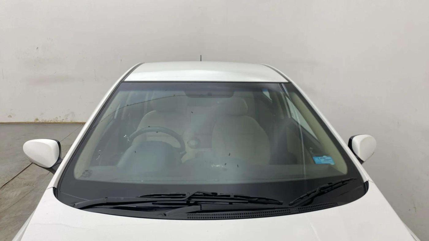 2015 Hyundai Verna FLUIDIC 4S 1.6 VTVT S(O), Petrol, Manual, 1,06,612 km, Front Windshield