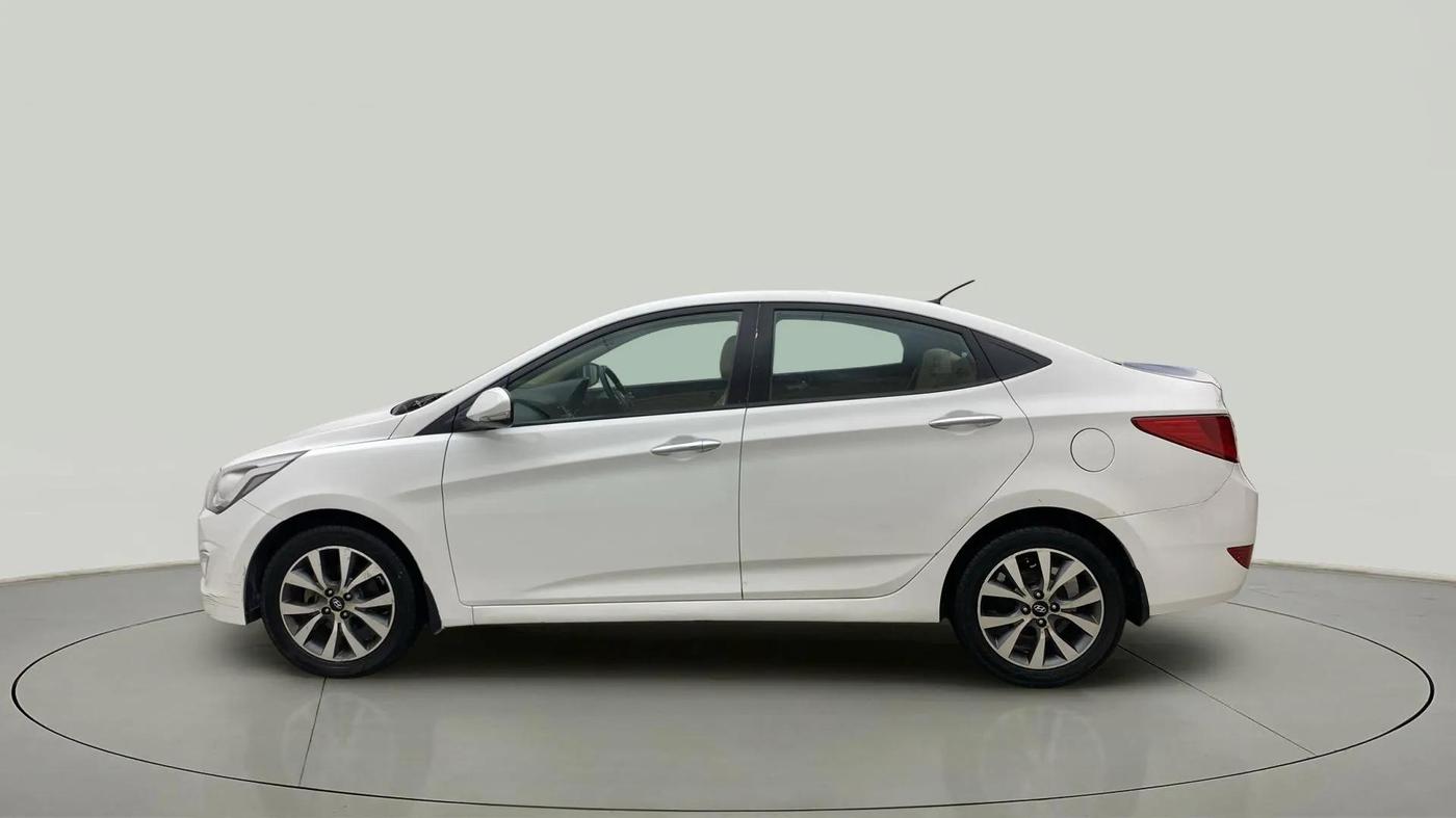 2015 Hyundai Verna FLUIDIC 4S 1.6 VTVT S(O), Petrol, Manual, 1,06,612 km, Left Side