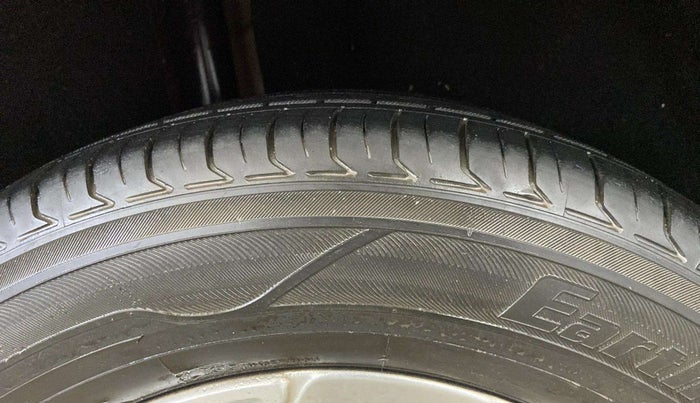 2015 Ford Ecosport TITANIUM 1.5L PETROL AT, Petrol, Automatic, 98,537 km, Right Rear Tyre Tread
