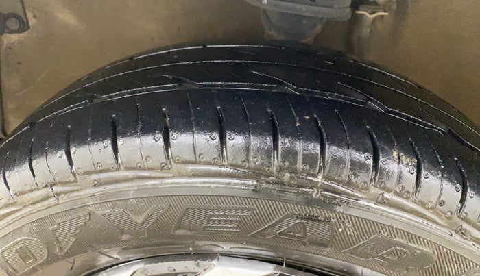 2018 Maruti Alto 800 LXI, Petrol, Manual, 69,557 km, Left Front Tyre Tread