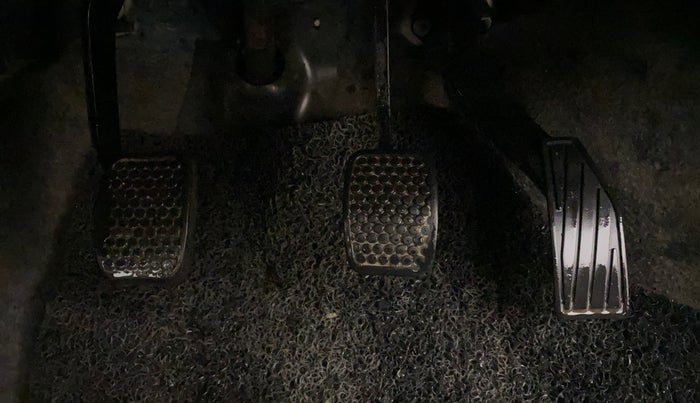 2018 Maruti Alto 800 LXI, Petrol, Manual, 69,557 km, Pedals