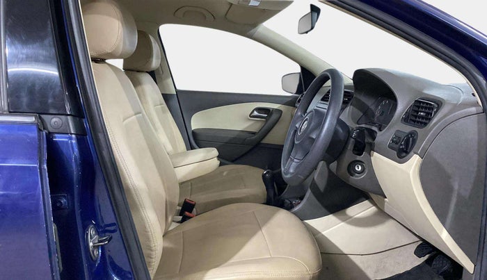 2014 Volkswagen Vento COMFORTLINE 1.6, Petrol, Manual, 49,660 km, Right Side Front Door Cabin