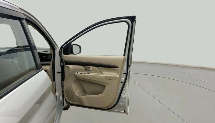 2022 Maruti Ertiga ZXI AT SHVS, Petrol, Automatic, 28,237 km, RHS Front Door