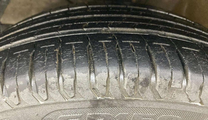 2022 Maruti Ertiga ZXI AT SHVS, Petrol, Automatic, 28,237 km, Left Front Tyre Tread