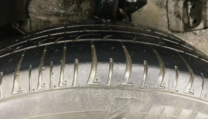 2018 Tata NEXON XZA PLUS DIESEL, Diesel, Automatic, 1,17,906 km, Right Rear Tyre Tread