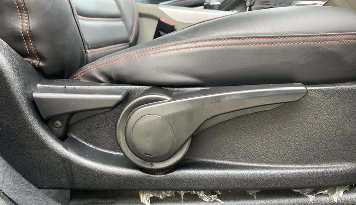 2018 Tata NEXON XZA PLUS DIESEL, Diesel, Automatic, 1,17,906 km, Driver Side Adjustment Panel