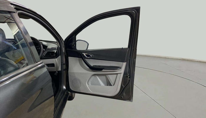 2020 Tata Tiago XZ PLUS PETROL, Petrol, Manual, 35,213 km, RHS Front Door