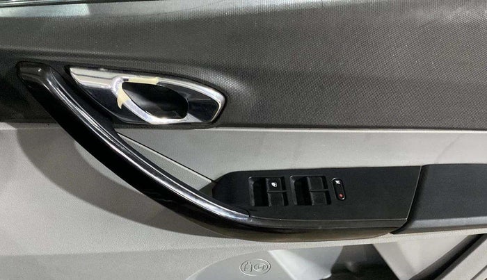 2020 Tata Tiago XZ PLUS PETROL, Petrol, Manual, 35,213 km, Driver Side Door Panels Control
