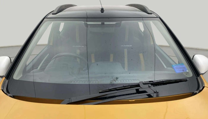 2022 Renault Kwid CLIMBER 1.0 AMT (O), Petrol, Automatic, 11,121 km, Front Windshield