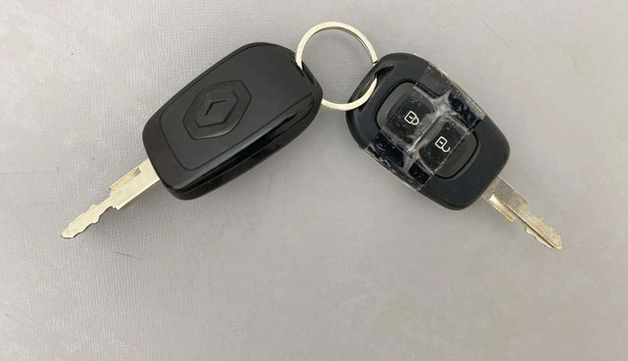 2022 Renault Kwid CLIMBER 1.0 AMT (O), Petrol, Automatic, 11,121 km, Key Close Up