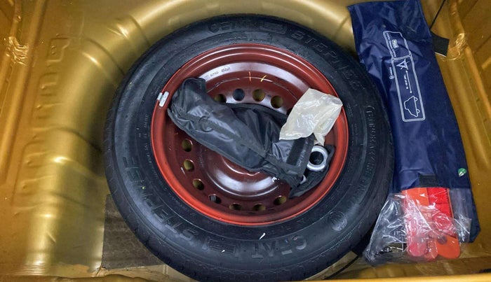 2022 Renault Kwid CLIMBER 1.0 AMT (O), Petrol, Automatic, 11,121 km, Spare Tyre