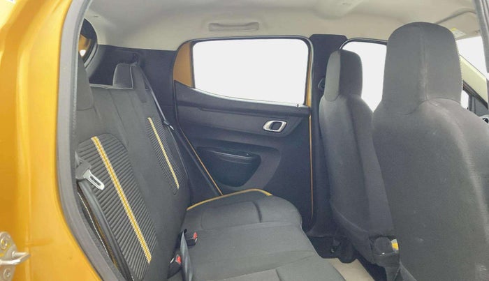 2022 Renault Kwid CLIMBER 1.0 AMT (O), Petrol, Automatic, 11,121 km, Right Side Rear Door Cabin