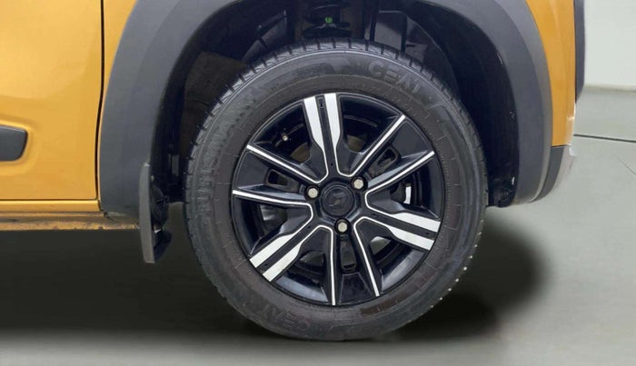 2022 Renault Kwid CLIMBER 1.0 AMT (O), Petrol, Automatic, 11,121 km, Right Front Wheel