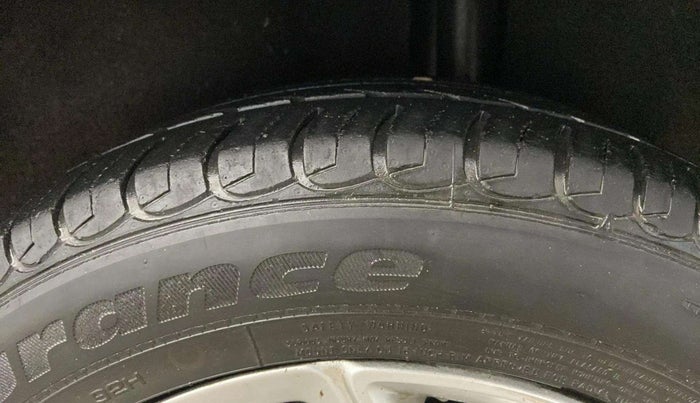 2015 Ford Ecosport TITANIUM 1.5L PETROL AT, Petrol, Automatic, 45,725 km, Left Rear Tyre Tread