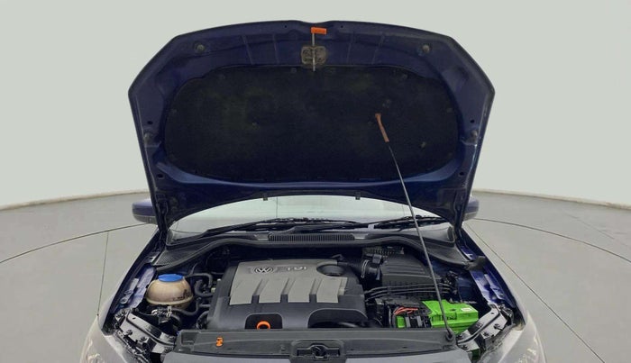 2013 Volkswagen Vento HIGHLINE DIESEL 1.6, Diesel, Manual, 1,10,223 km, Open Bonet
