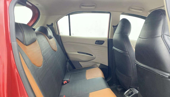 2021 Hyundai NEW SANTRO SPORTZ MT, Petrol, Manual, 26,576 km, Right Side Rear Door Cabin