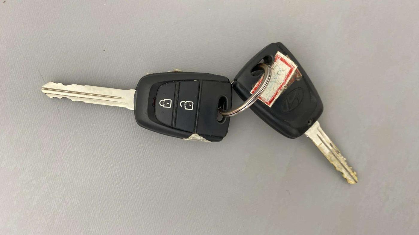 2021 Hyundai NEW SANTRO SPORTZ MT, Petrol, Manual, 26,605 km, Key Close Up